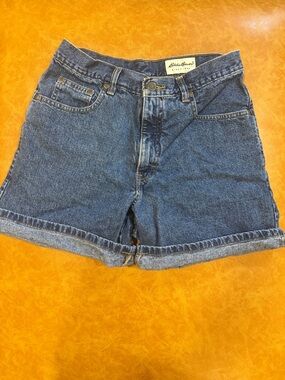 Eddie Bauer Vintage High Rise Denim Mom Shorts Size 8